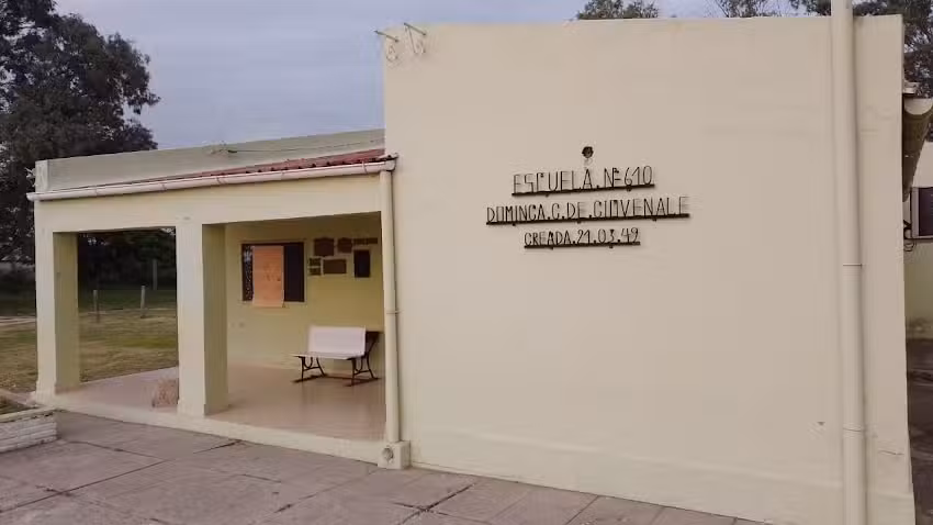 Agrupamiento Colonia Los Encantos