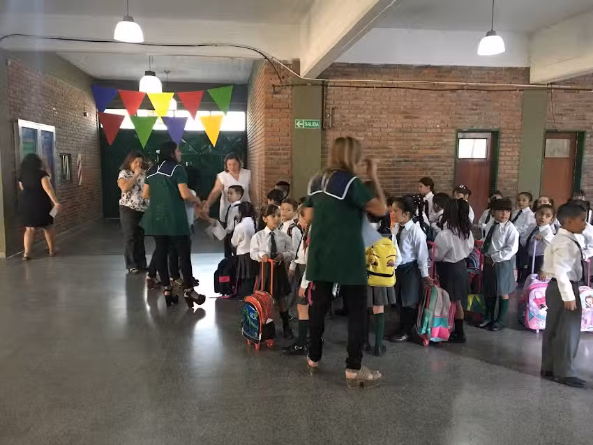 Carlos Pellegrini Nivel Inicial y Primario