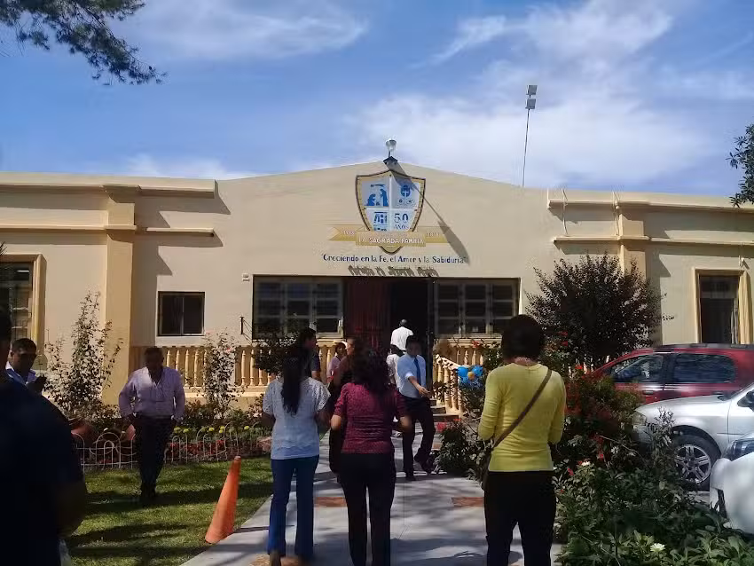 Colegio La Sagrada Familia