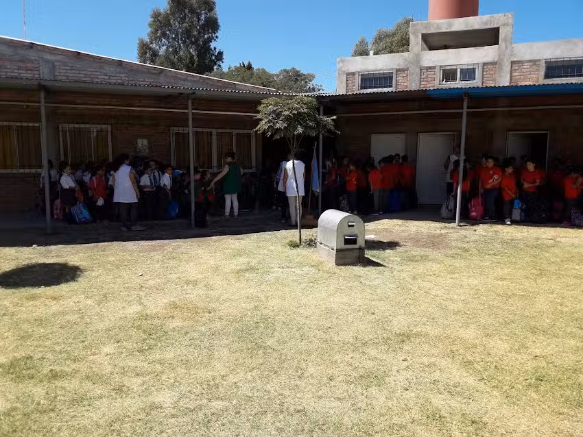 Colegio P 242 Sagrada Familia de Nazareth