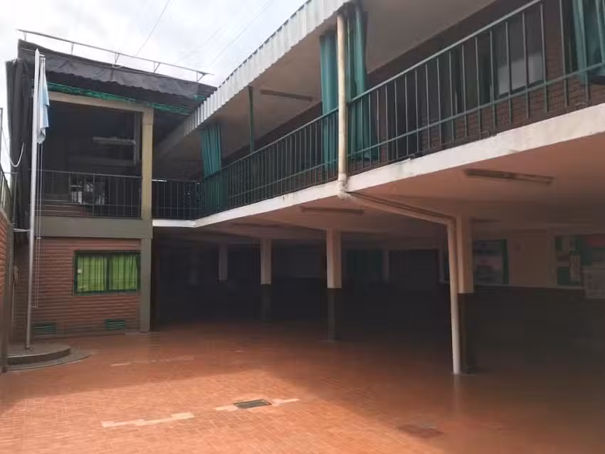 Colegio Santo Tomás F 94