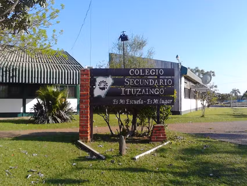 Colegio Secundario De Ituzaingo