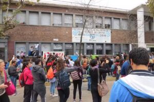 Colegio Secundario N69 Banfield