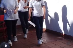 Comunidad Educativa La Paz 3117 Secundario