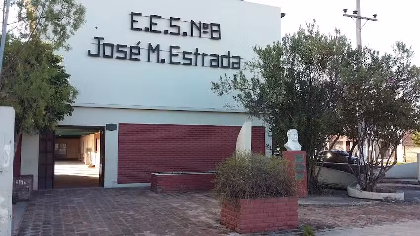 Ees N8 José M Estrada