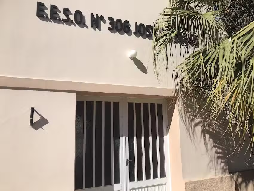 Eeso N306 José Pedroni