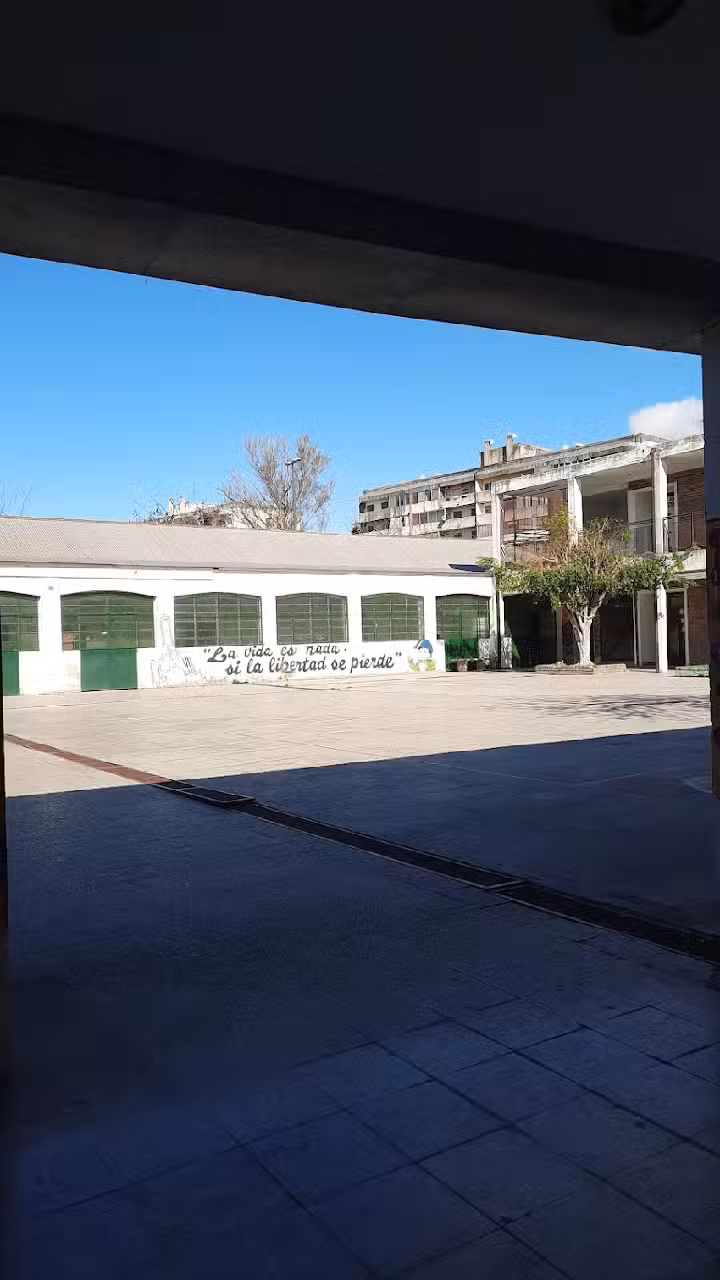 Eeson551 SBGonzalez Abalos