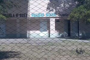 Escuela 1053