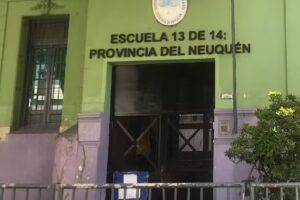 Escuela 13 De 14 Provincia de Neuquén