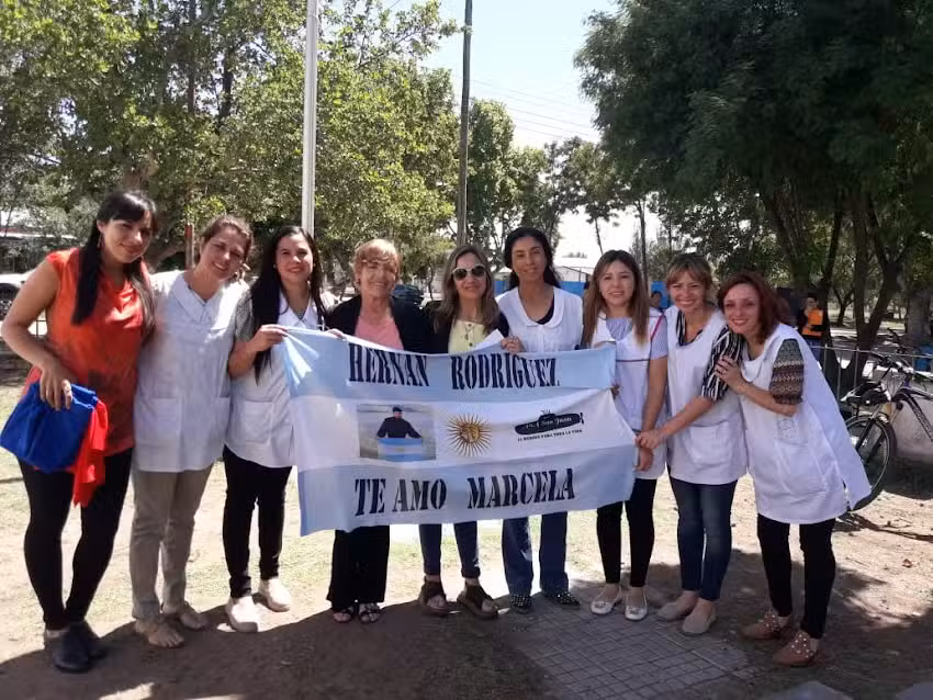 Escuela 2053 y Escuela 7002