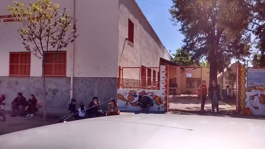 Escuela 27