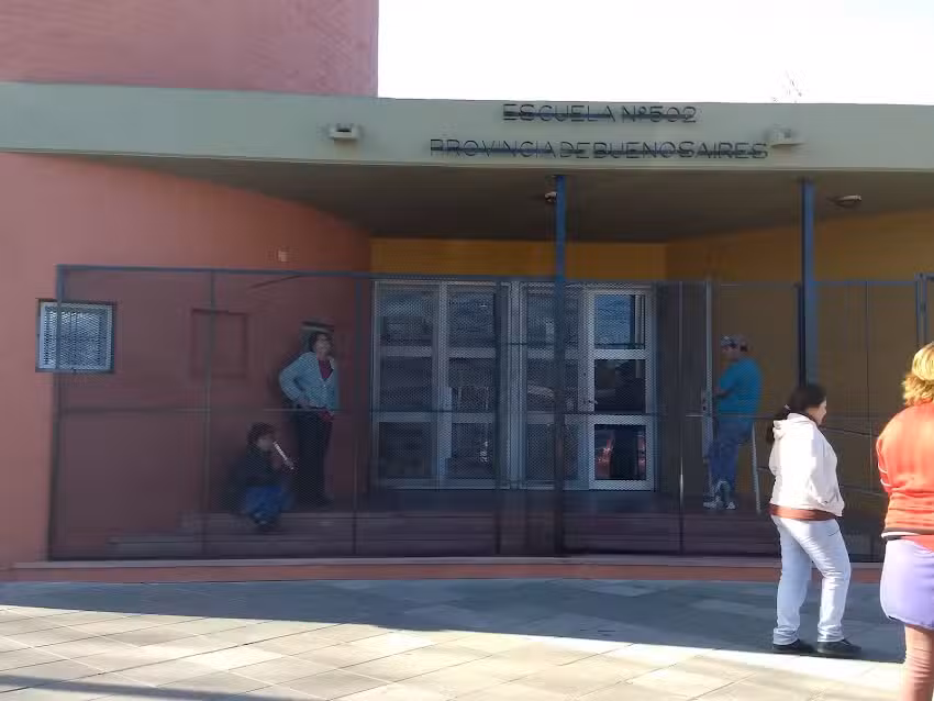 Escuela 502