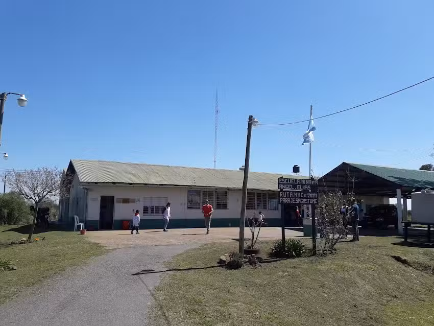 Escuela Angel Elias Arroyo Sagastume