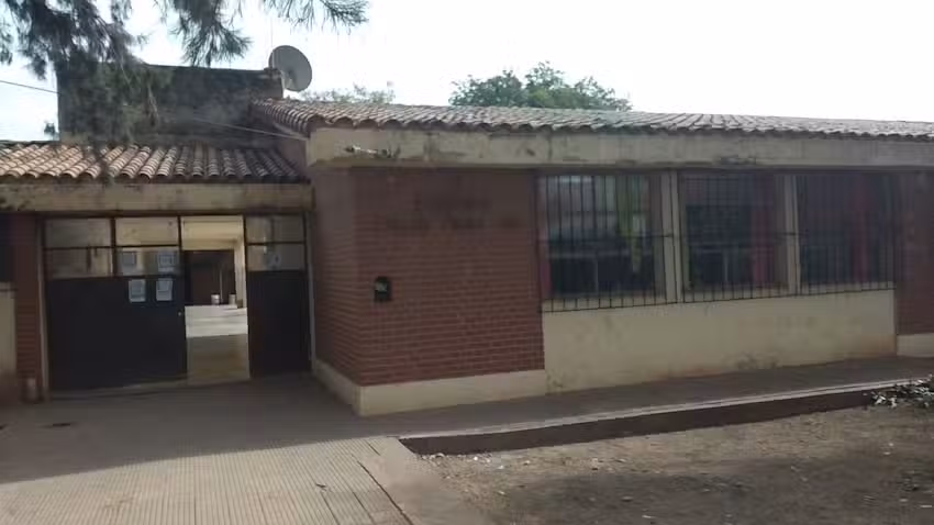 Escuela Comandante Luis Piedra Buena Ex N 512