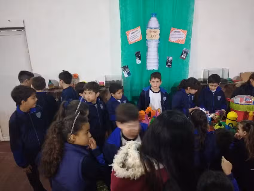 Escuela D220 Juventud Unida