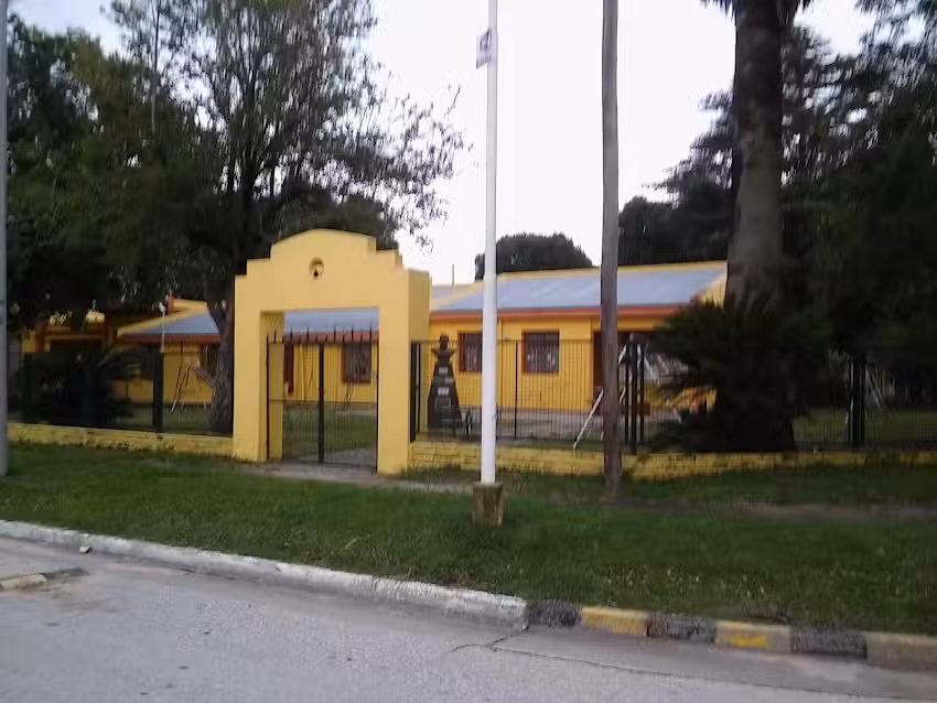 Escuela De Doble Jornada gralGregorio Araoz De Lamadrid