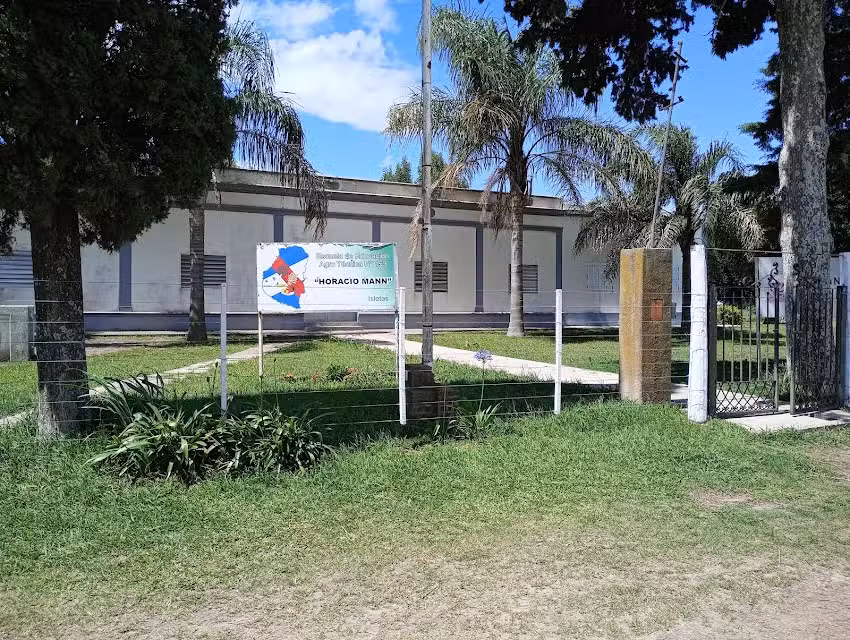 Escuela de Educación AgroTécnica N 153 y Escuela Primaria N 27 Horacio Mann