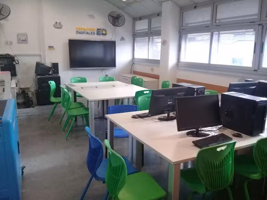 Escuela de Educación Media N 2 De14 Argentinos Juniors