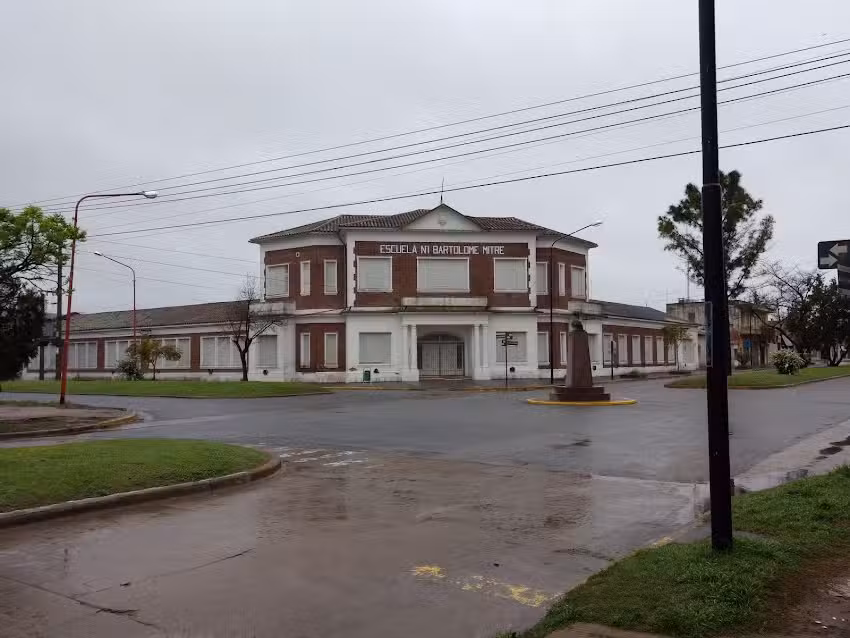 Escuela De Educación Primaria Nº1 Bartolome Mitre