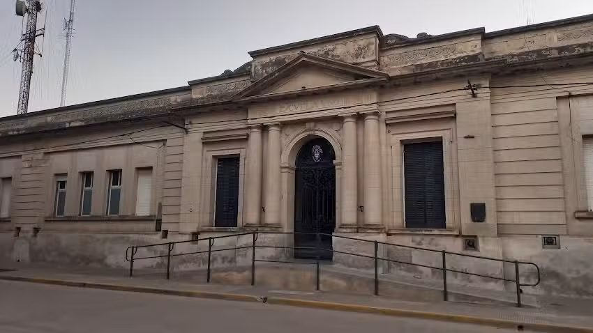 Escuela De Educación Primaria Nº1 Domingo Faustino Sarmiento
