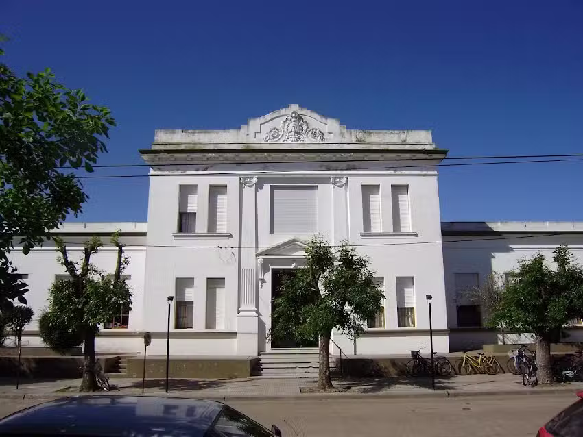 Escuela De Educación Primaria Nº1 Juan Bautista Alberdi