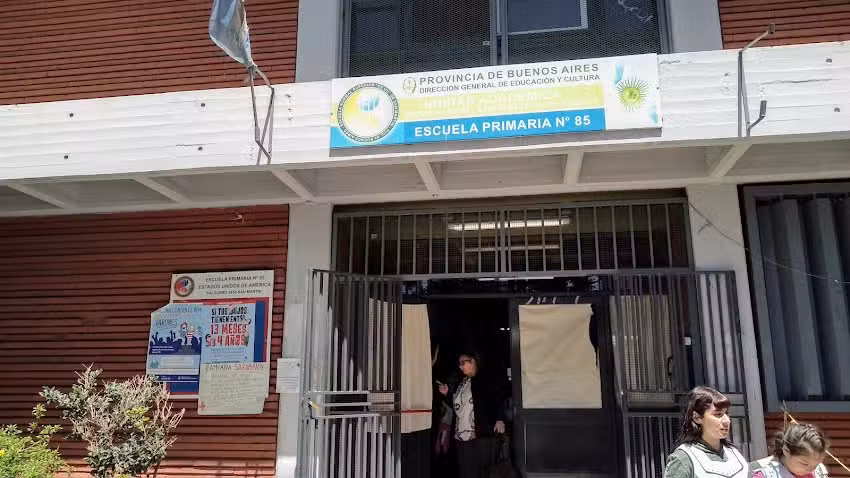 Escuela De Educación Primaria Nº85 Ee UUDe America