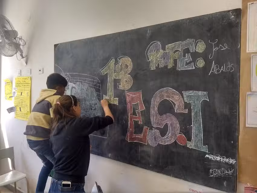 Escuela De Educación Secundaria Nº1 Combatientes De Malvinas