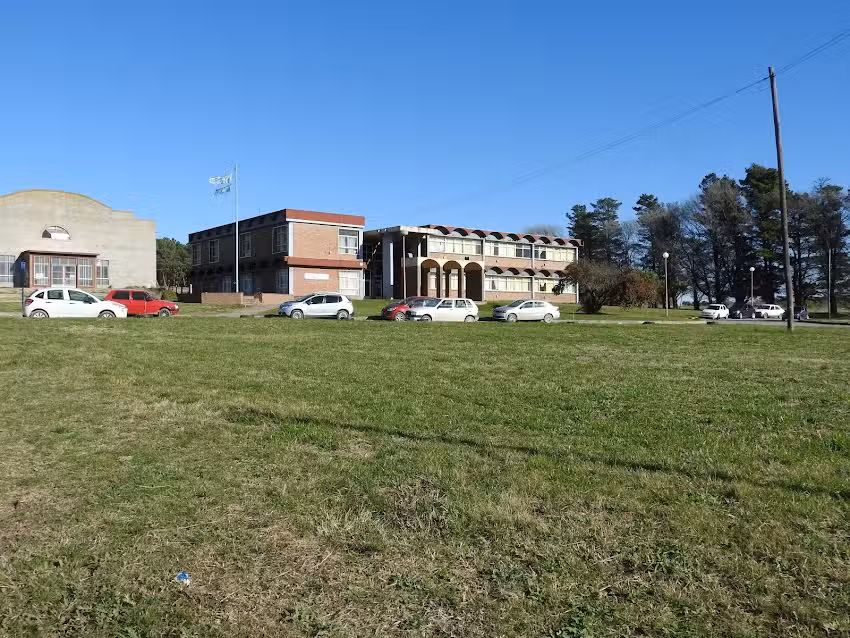 Escuela De Educación Secundaria Nº1 Ministro Zarini