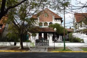 Escuela De Educación Secundaria Nº12 ex Colegio Nacional de Banfield Conaba