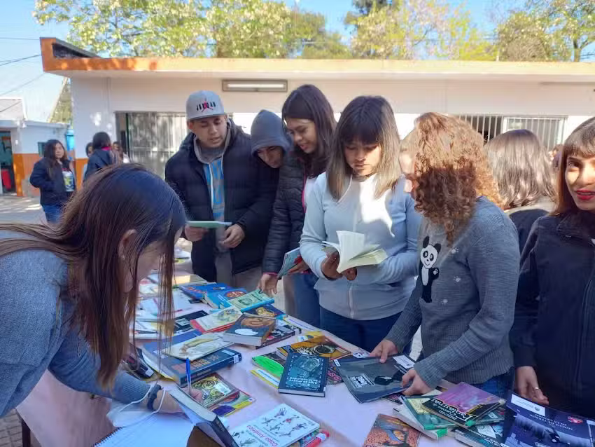 Escuela De Educación Secundaria Nº17 Emilio Pettoruti