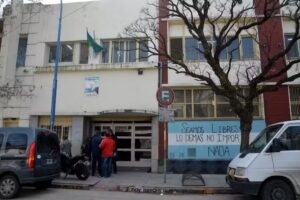 Escuela De Educación Secundaria Nº23 Dr Antonio Mir