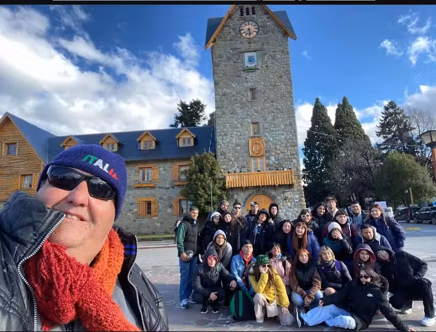 Escuela De Educación Secundaria Nº30 Carlos Gardel