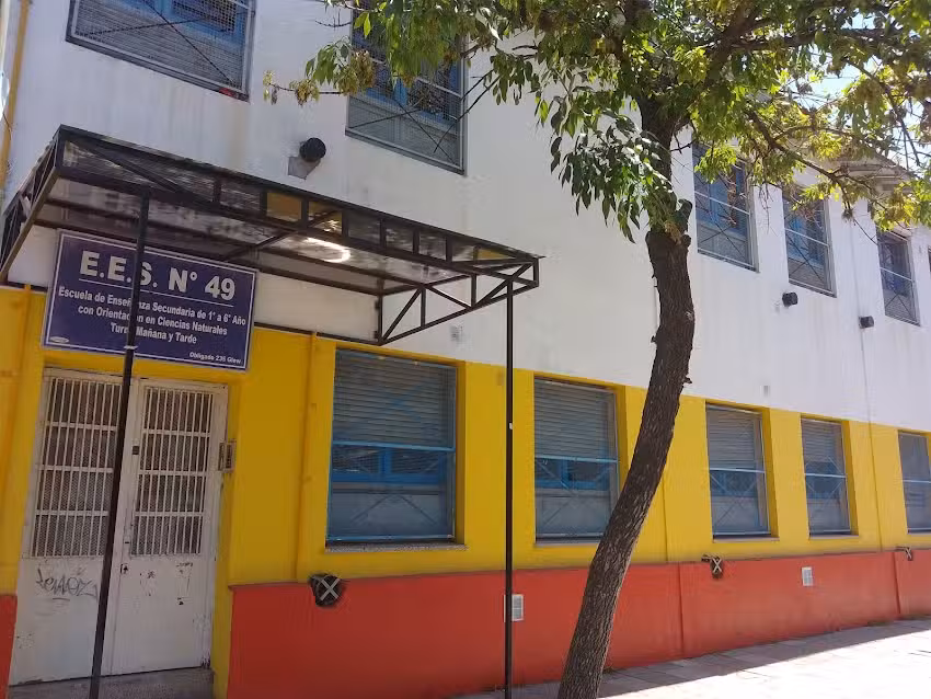 Escuela De Educación Secundaria Nº49