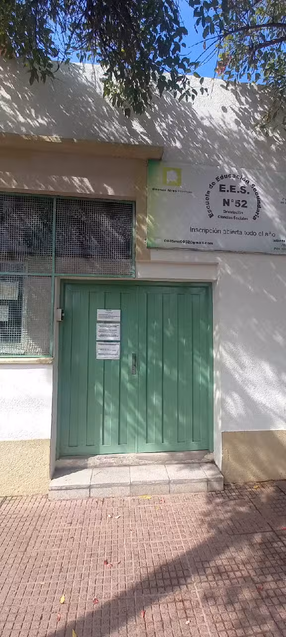 Escuela De Educación Secundaria Nº52