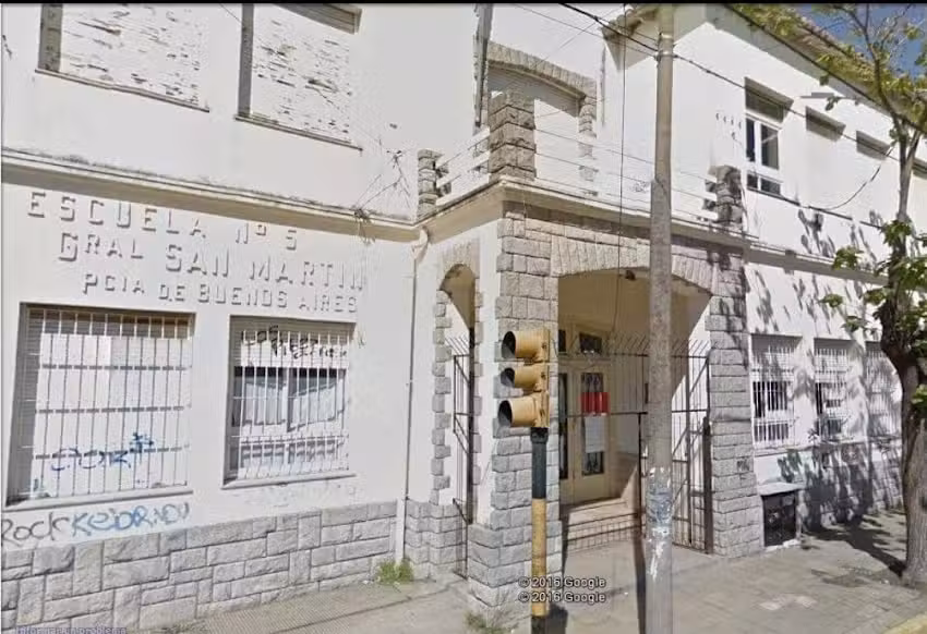 Escuela De Educación Secundaria Nº75
