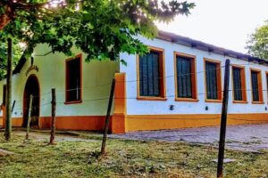 Escuela De Educación Secundaria Nº8