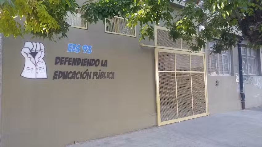 Escuela De Educación Secundaria Nº93