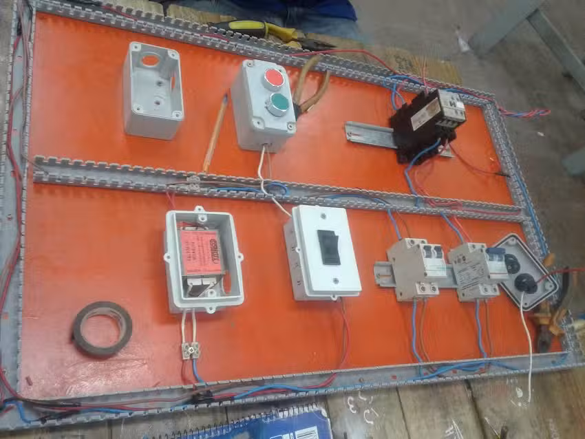 Escuela de Educación Técnica N 3104 Lanza Colombres