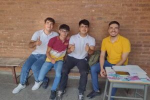 Escuela Egb N3 Negros por la vida y Polimodal N 45 Héroes del Atlántico Sur