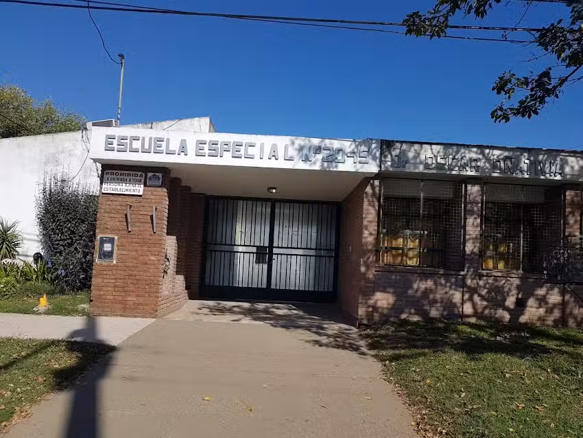 Escuela Especial 2045