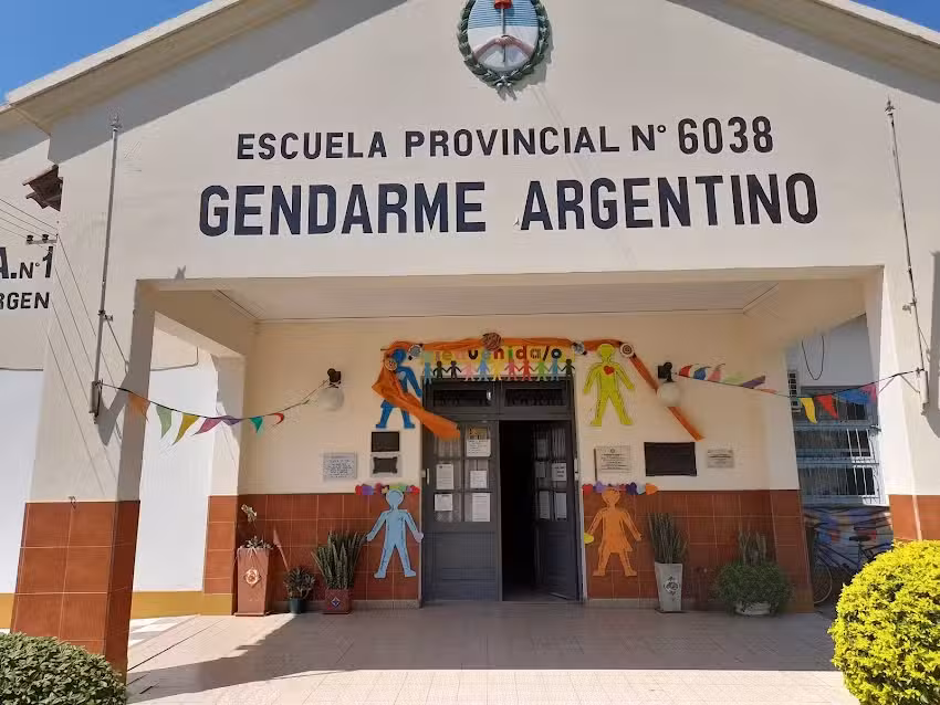 Escuela Gendarme Argentino N 6038