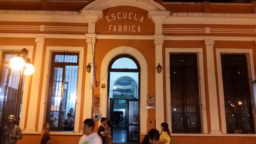 Escuela Hogar y Patria