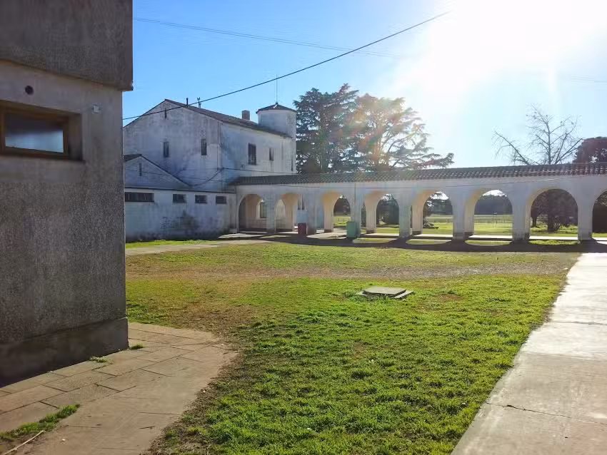 Escuela Inchausti 25 De Mayo