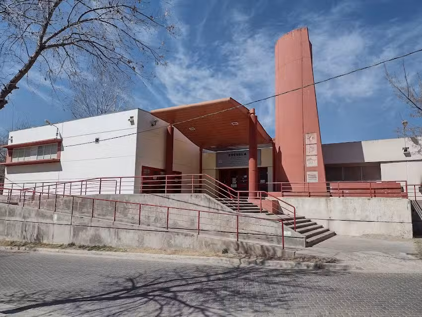 Escuela Isla de Los Estados