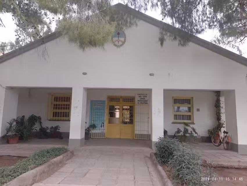 Escuela Jose Hernandez 1298