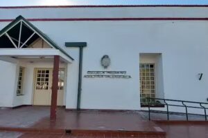 Escuela Media Adolfina Valenzuela