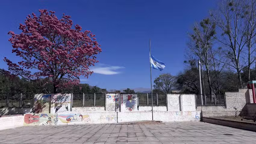 Escuela Media De Chuscha