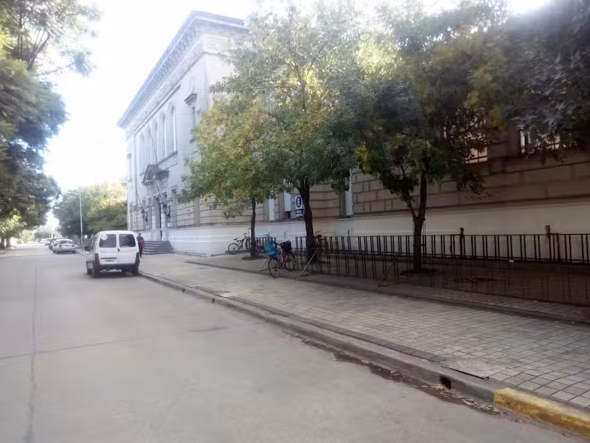 Escuela Media Número 203