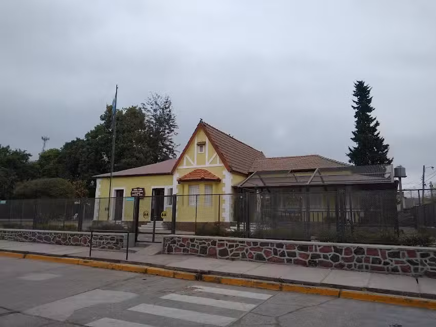 Escuela N 8020 Cooperativa de Provisión de Servicios Educacionales Chicoana Ltda