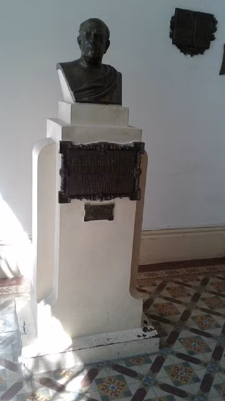 Escuela nº 1 Domingo Faustino Sarmiento